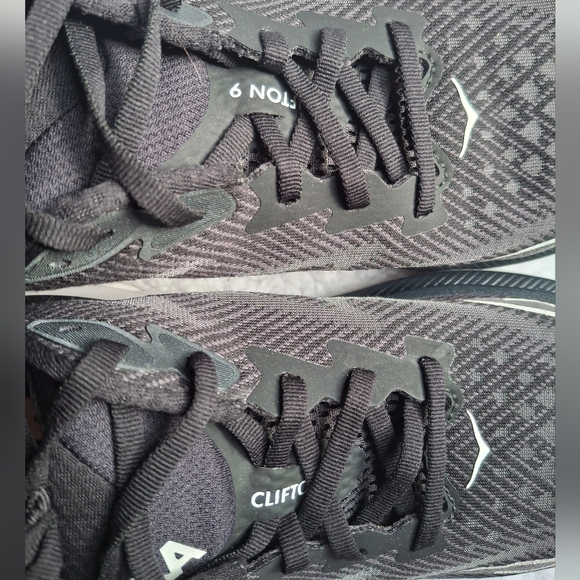 Hoka Clifton 9 Black and White - Women's Size 10 - Picture 16 of 16